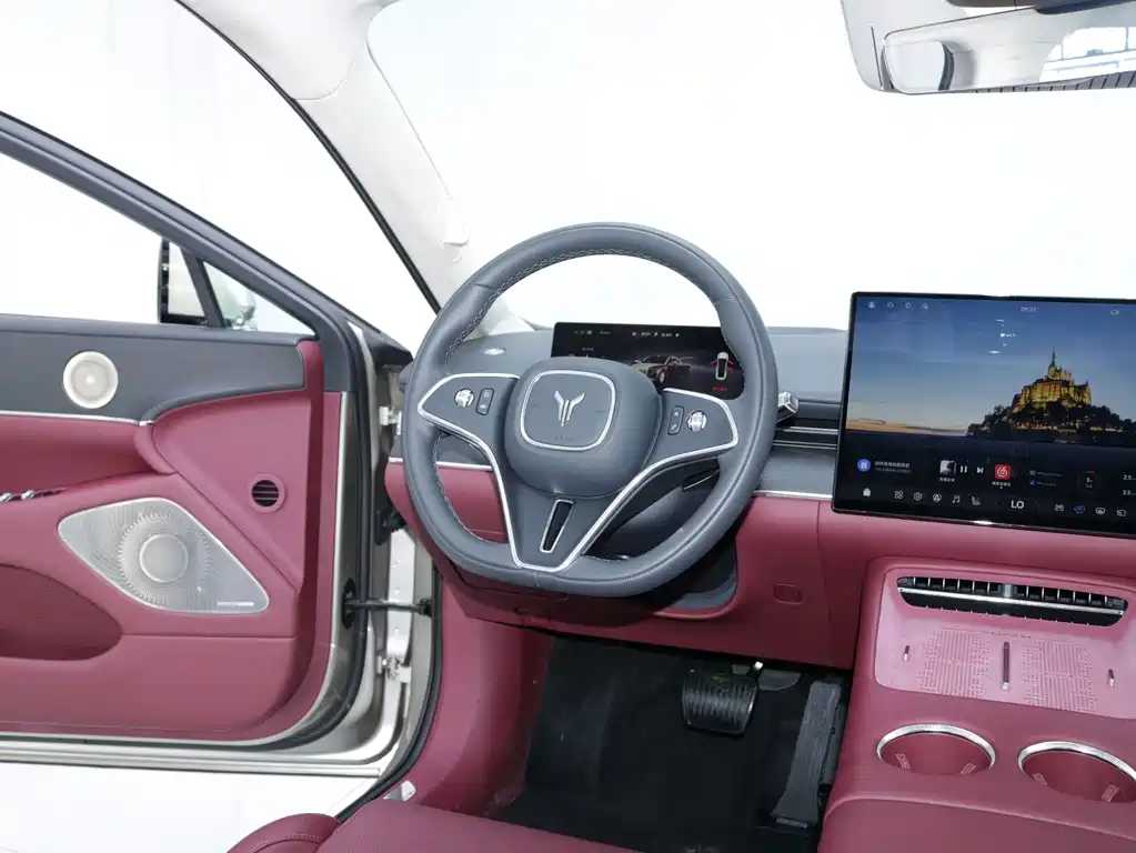 VOYAH Passion L — миниатюра 13