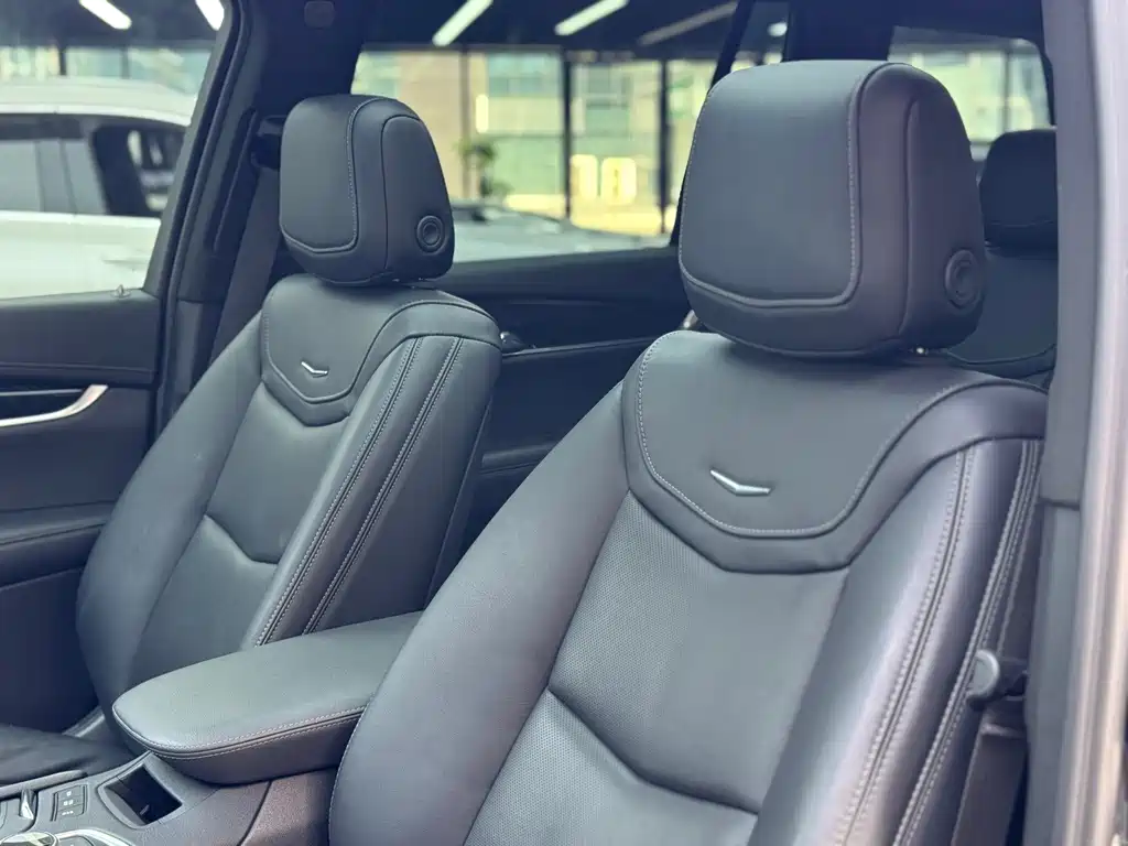 Cadillac XT6 — миниатюра 8