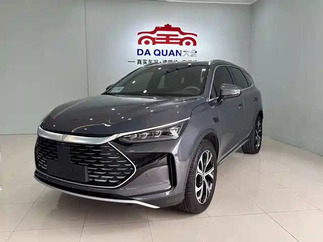 2025 BYD Tang
