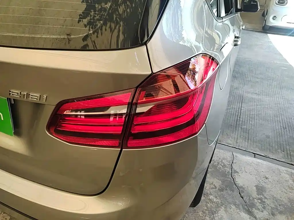 BMW 2 Series Active Tourer — миниатюра 8