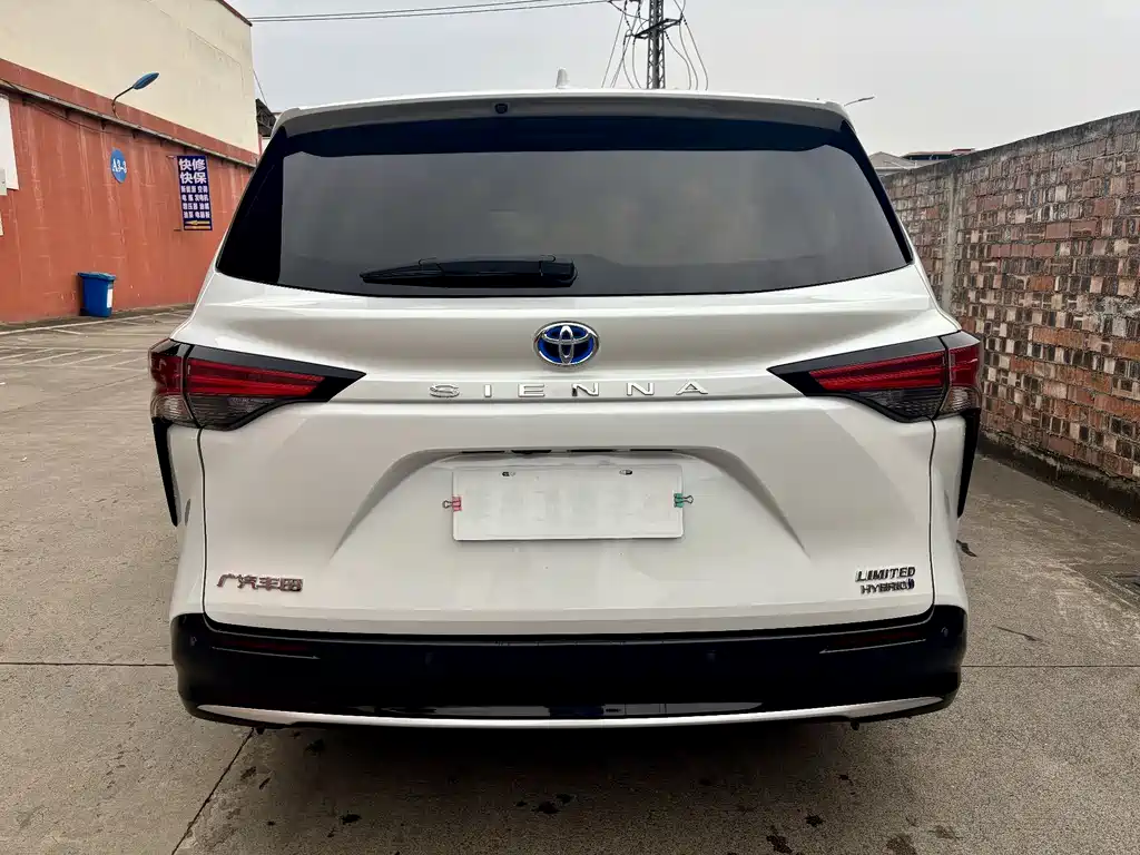 Toyota Sienna 2021 2.5L Luxury