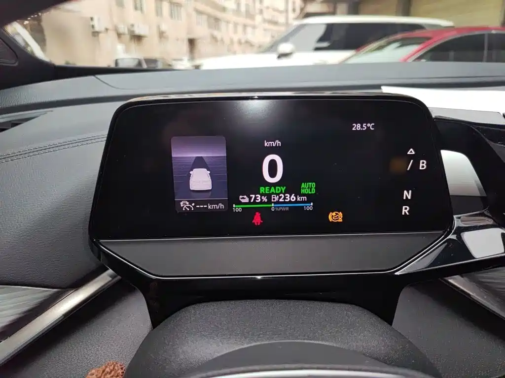 Volkswagen ID.4 Crozz — миниатюра 4
