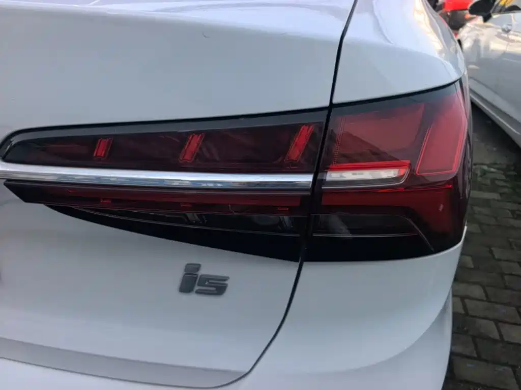 Roewe i5 — миниатюра 8