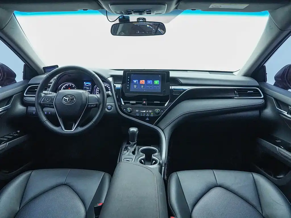 Toyota Camry — миниатюра 6