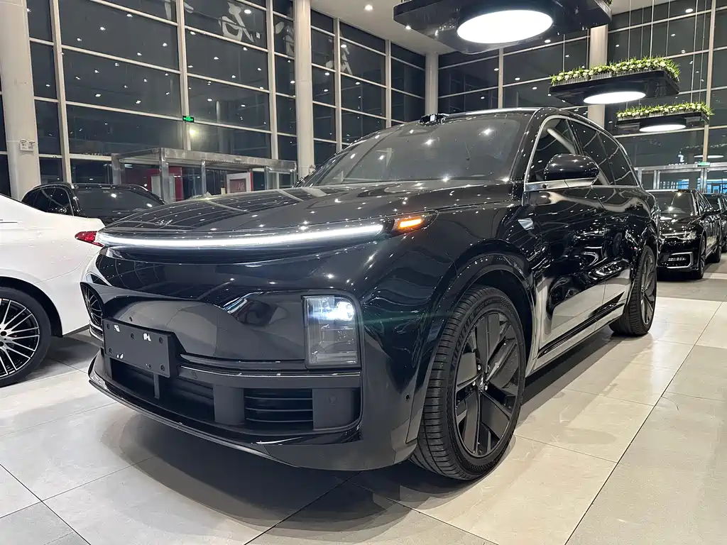 Li Auto Li L8 2025
