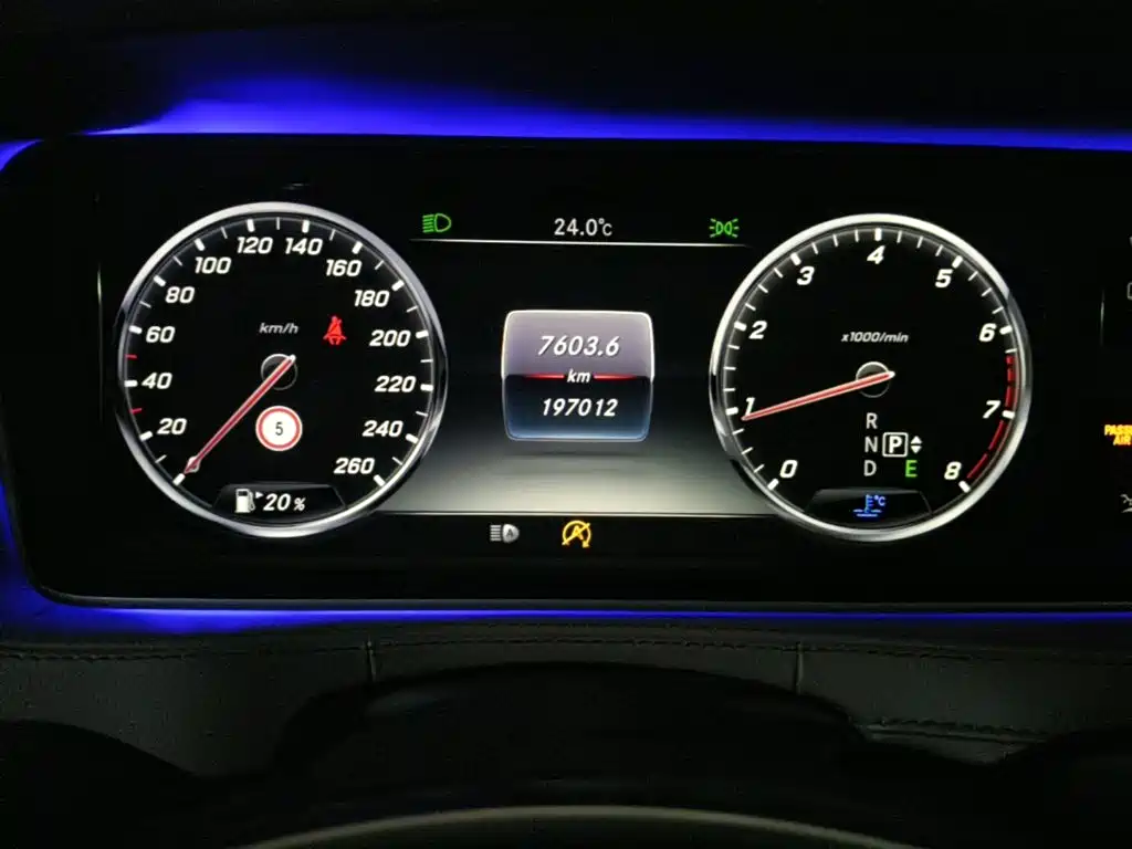 Mercedes-Benz S-Class — миниатюра 12