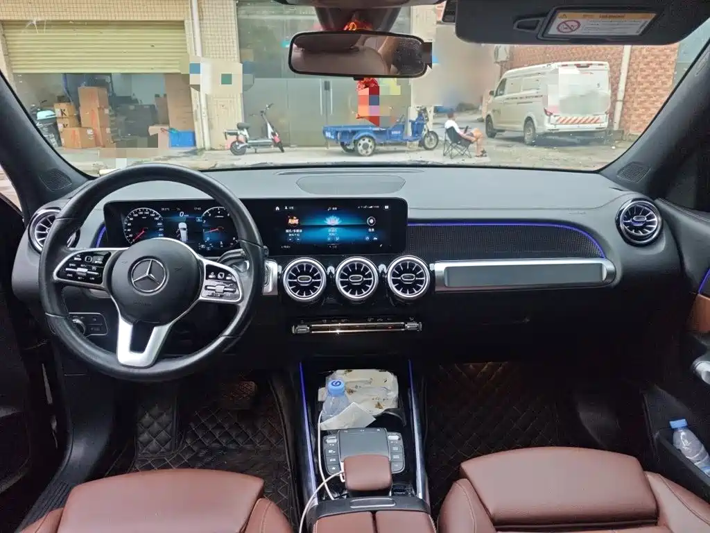 Mercedes-Benz GLB — миниатюра 13