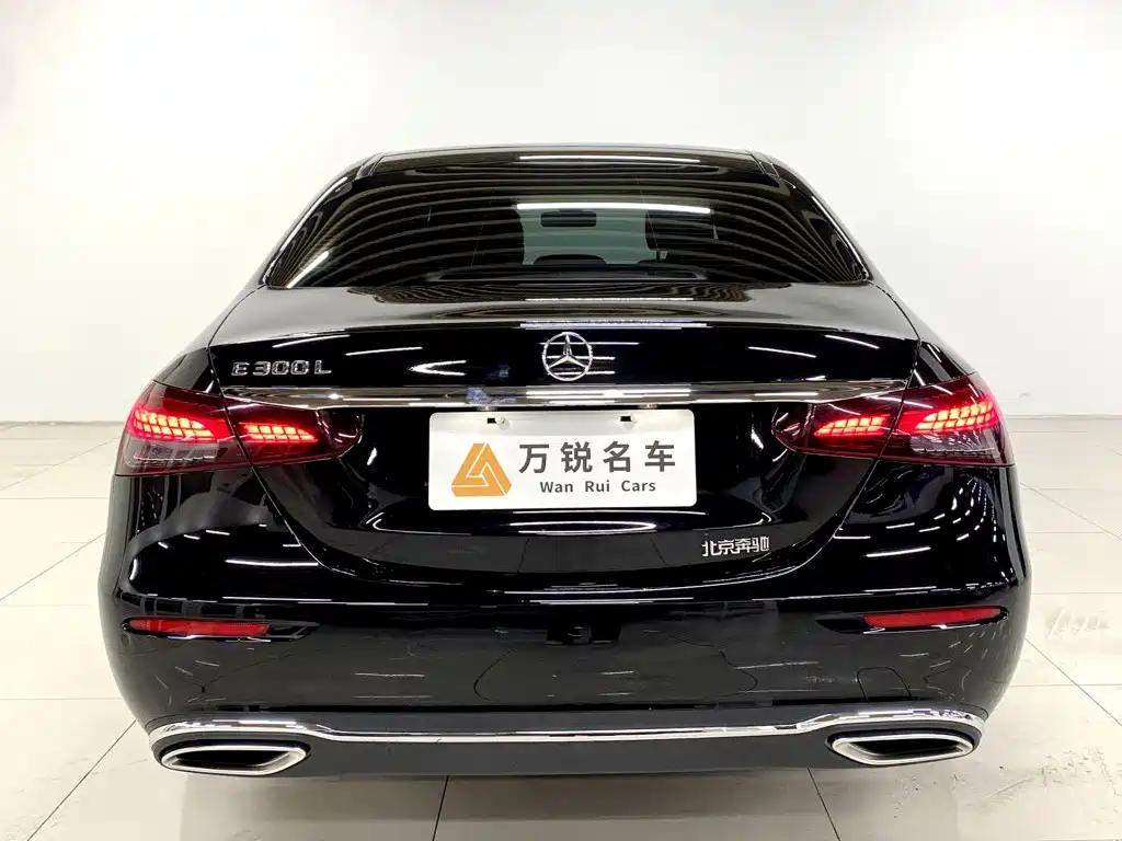 Mercedes-Benz E-Class — миниатюра 4
