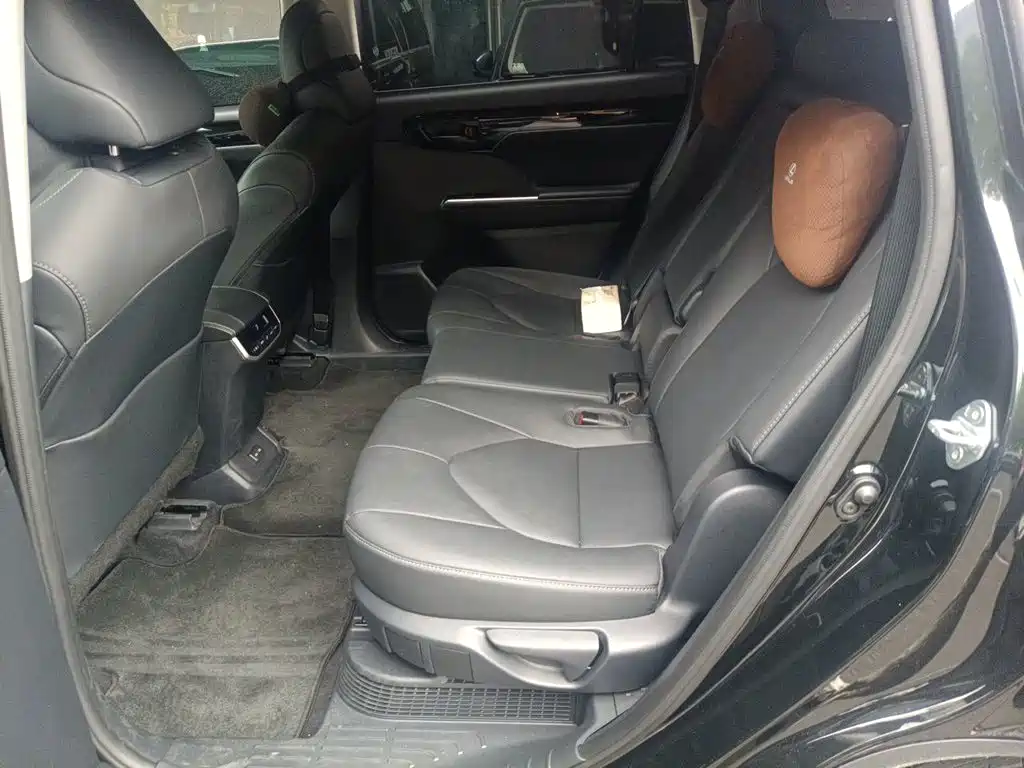 Toyota Highlander — миниатюра 18