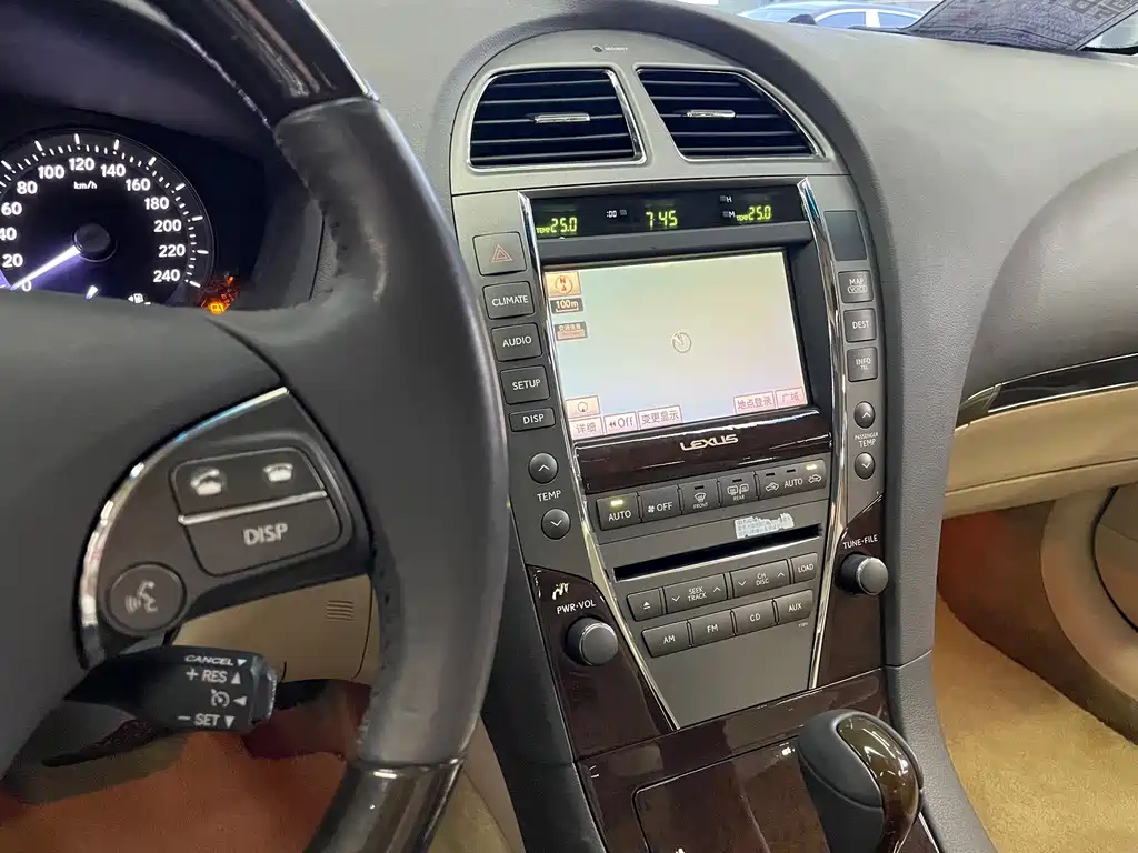 Lexus ES — миниатюра 17