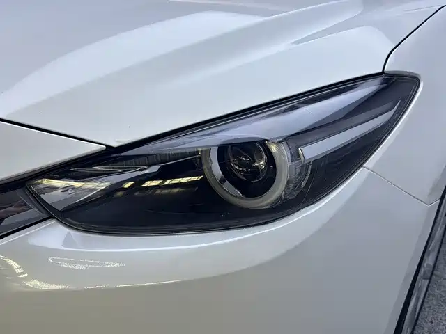 Mazda 3 Axela — миниатюра 18