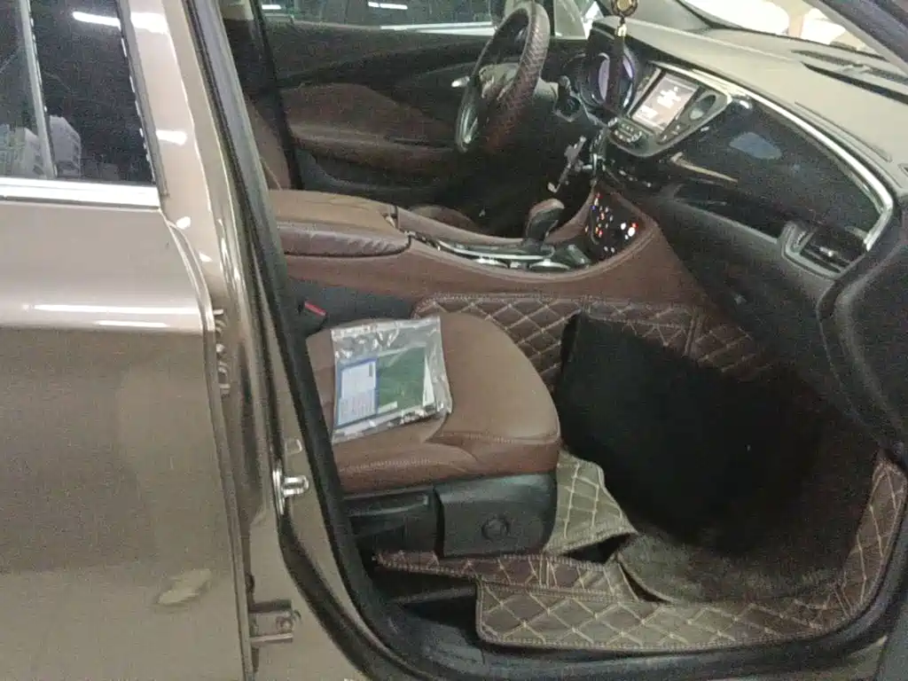 Buick Envision Plus — миниатюра 25