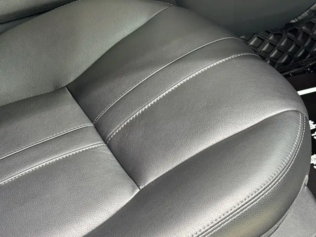Land Rover Discovery — миниатюра 12