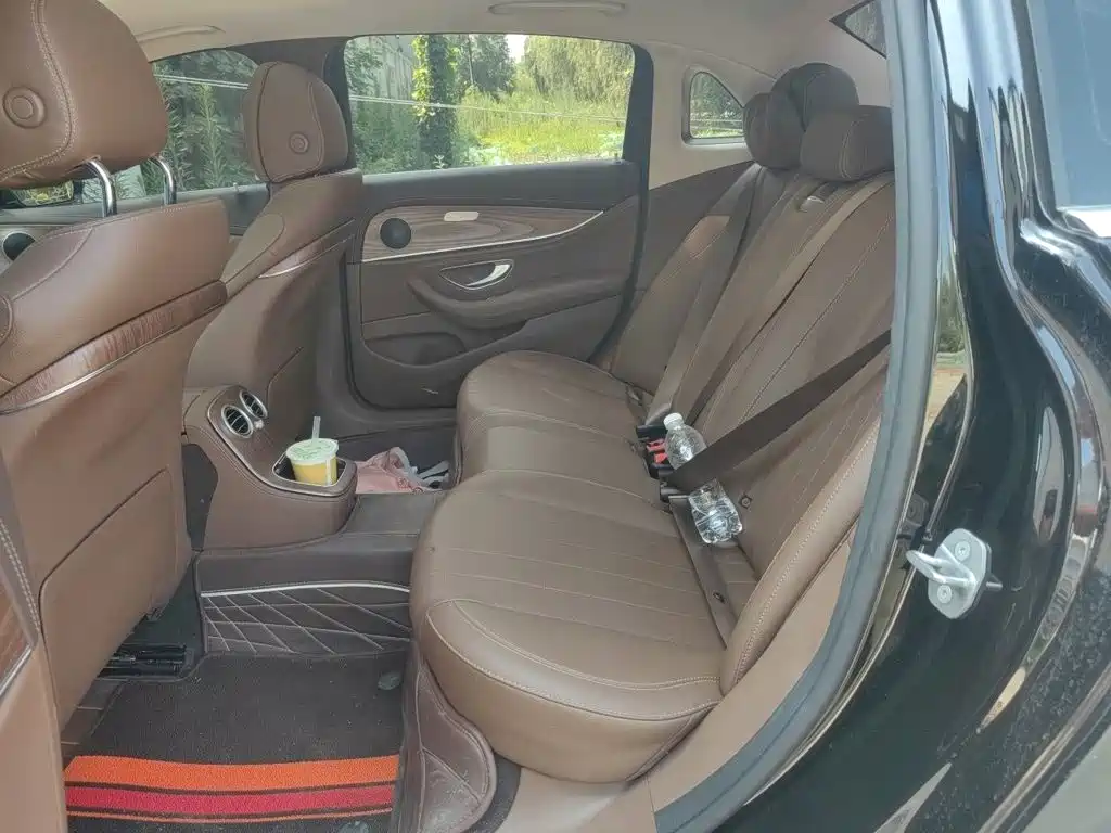 Mercedes-Benz E-Class — миниатюра 15