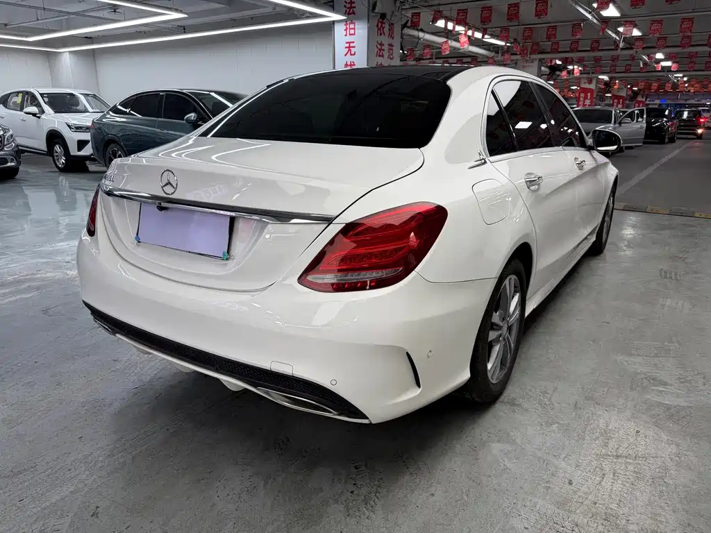 Mercedes-Benz C-Class — миниатюра 10
