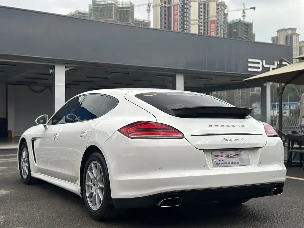 Porsche Panamera — миниатюра 16