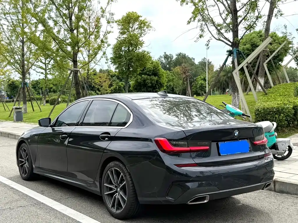 BMW 3 Series — миниатюра 11