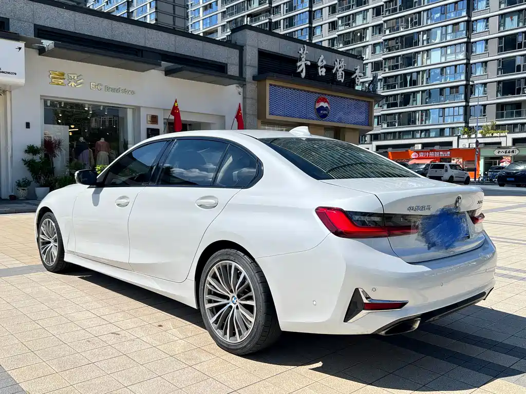 BMW 3 Series — миниатюра 14