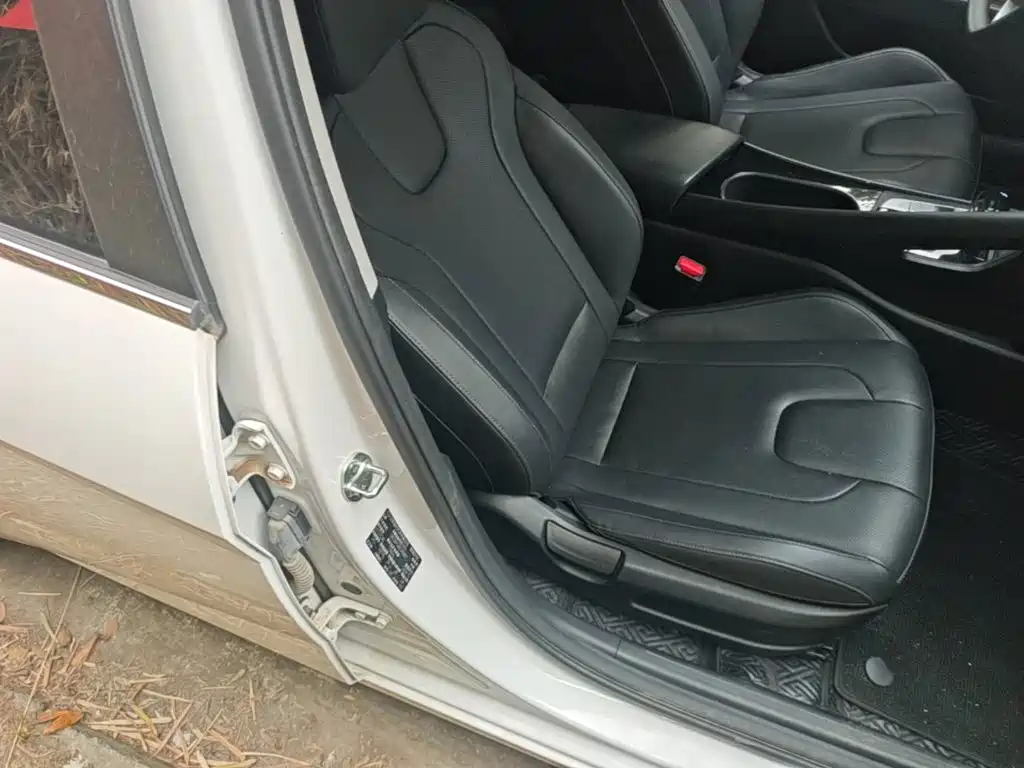 Hyundai Elantra — миниатюра 25