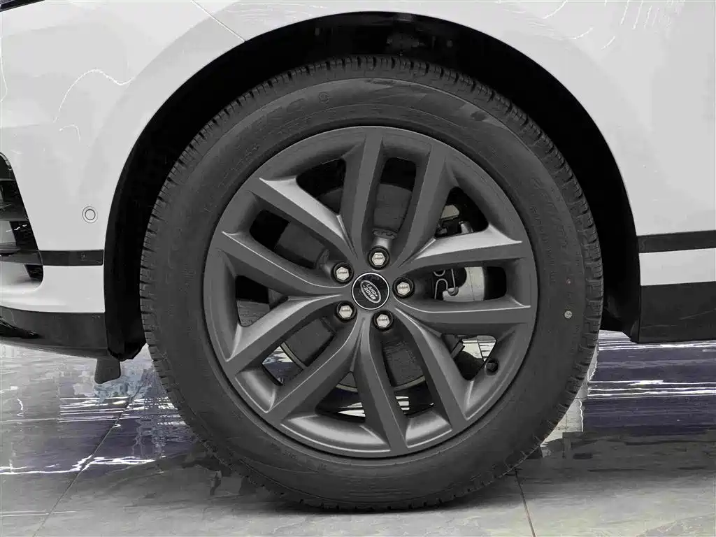 Land Rover Velar — миниатюра 4