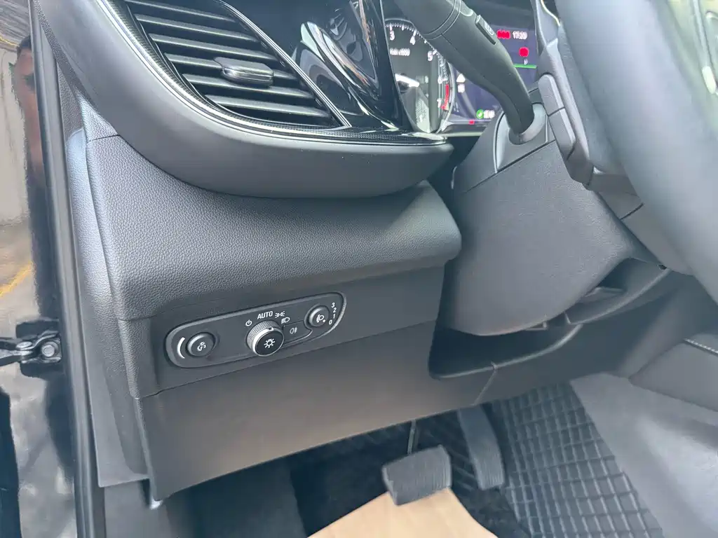 Buick Envision S — миниатюра 22