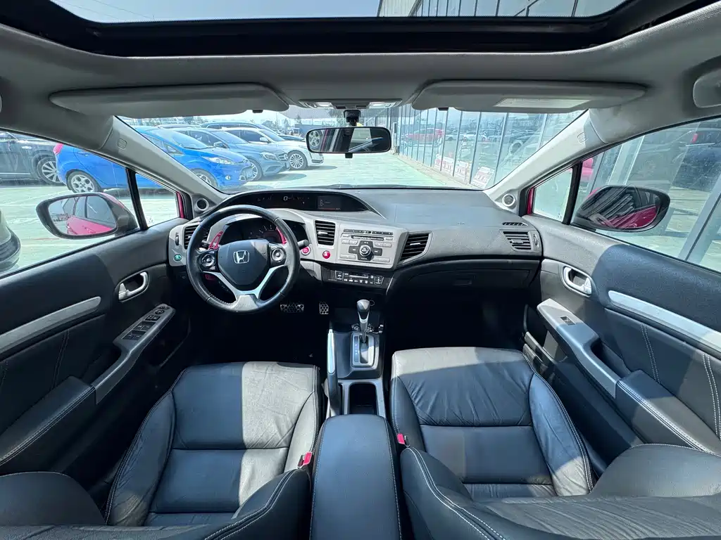 Honda Civic — миниатюра 8