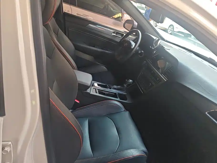 Hyundai Sonata — миниатюра 8
