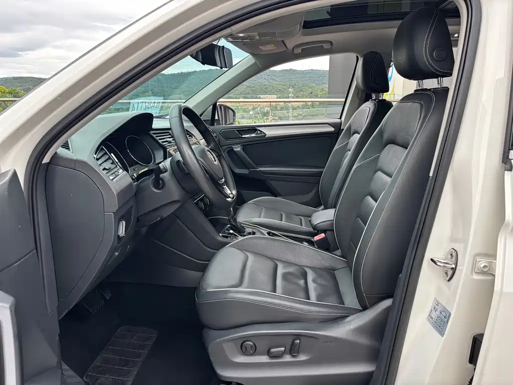 Volkswagen Tiguan L — миниатюра 13