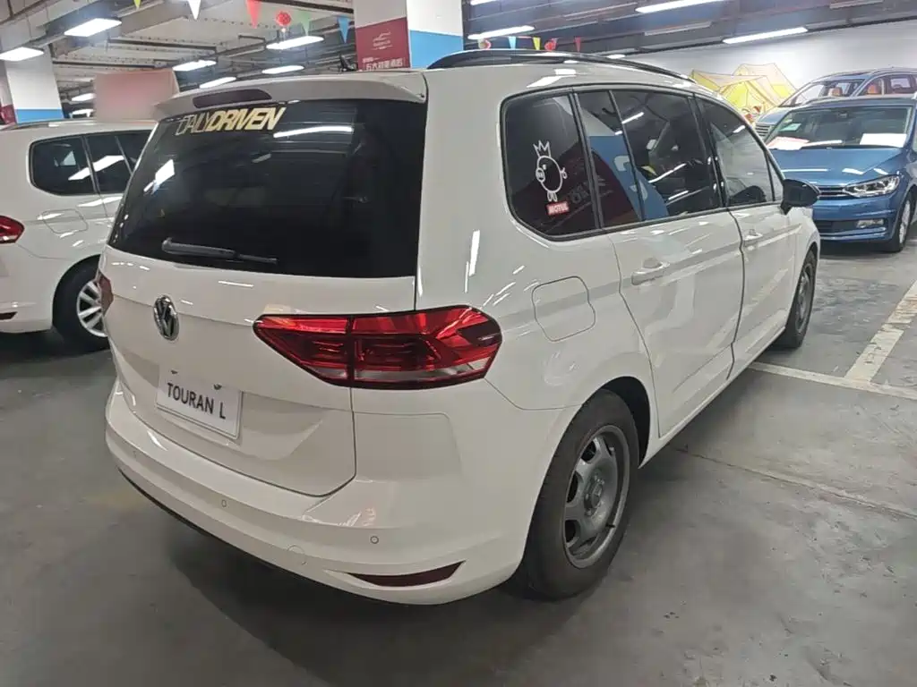 Volkswagen Touran — миниатюра 7