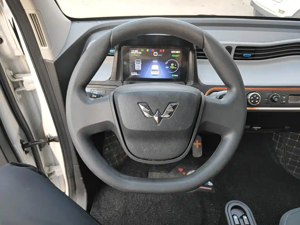 Wuling MINIEV — миниатюра 11
