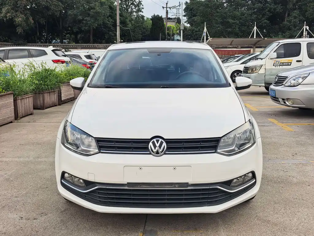 Volkswagen Polo 1.6L Auto Comfort Type, фото 2