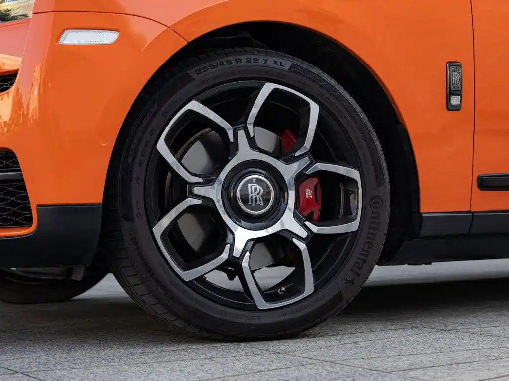 Rolls-Royce Cullinan — миниатюра 9