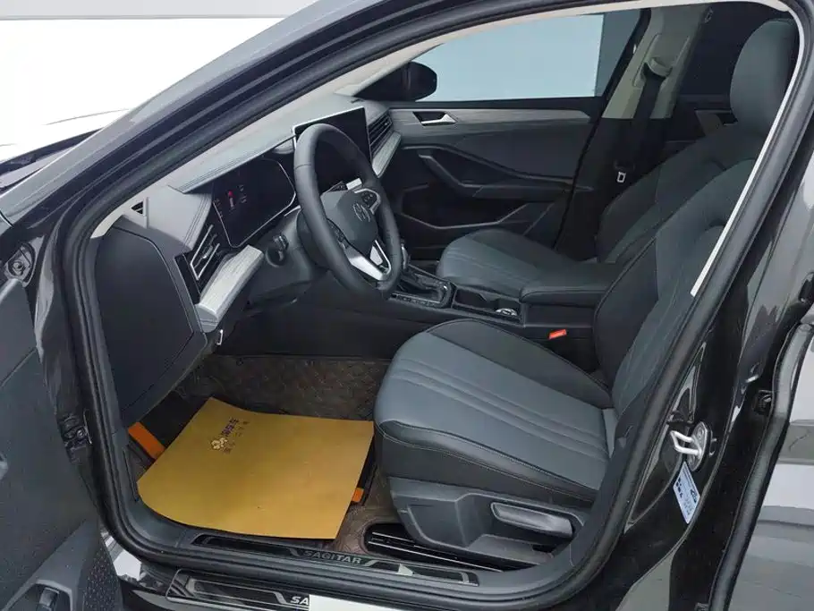 Volkswagen Sagitar — миниатюра 9