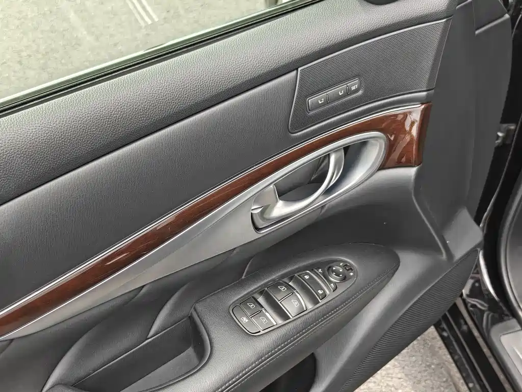 Infiniti Q70 2013 Q70L 2.5L