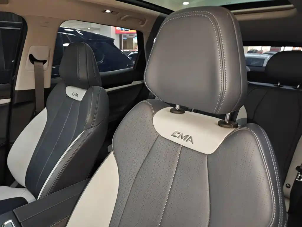 Geely Boyue L — миниатюра 20