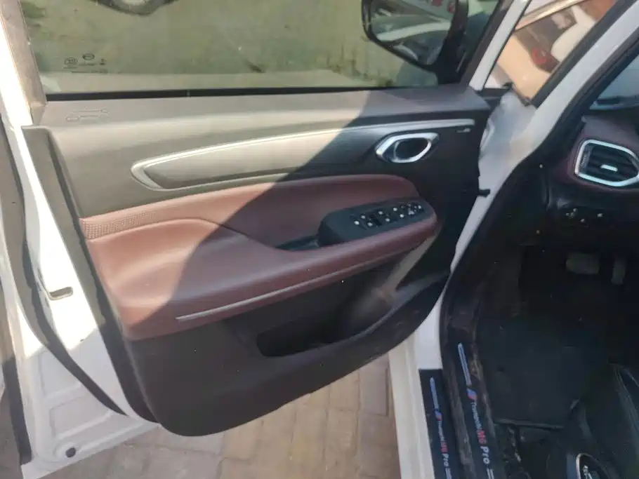 GAC Motor Trumpchi M6 — миниатюра 7