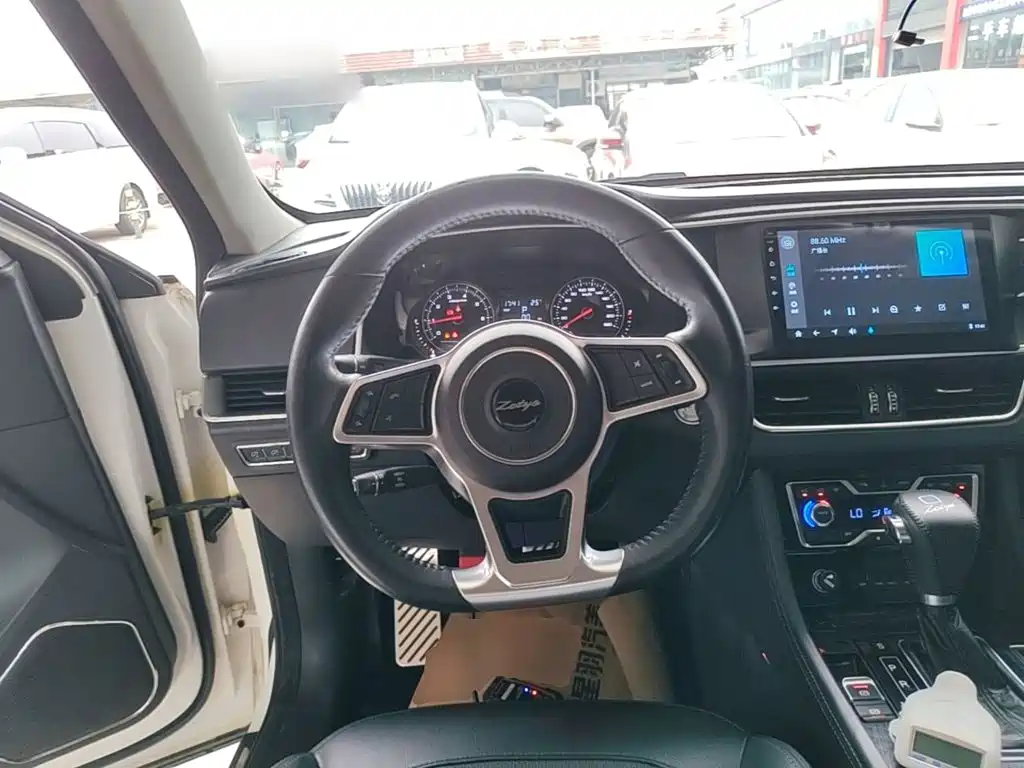 Zotye T600 Coupe — миниатюра 11