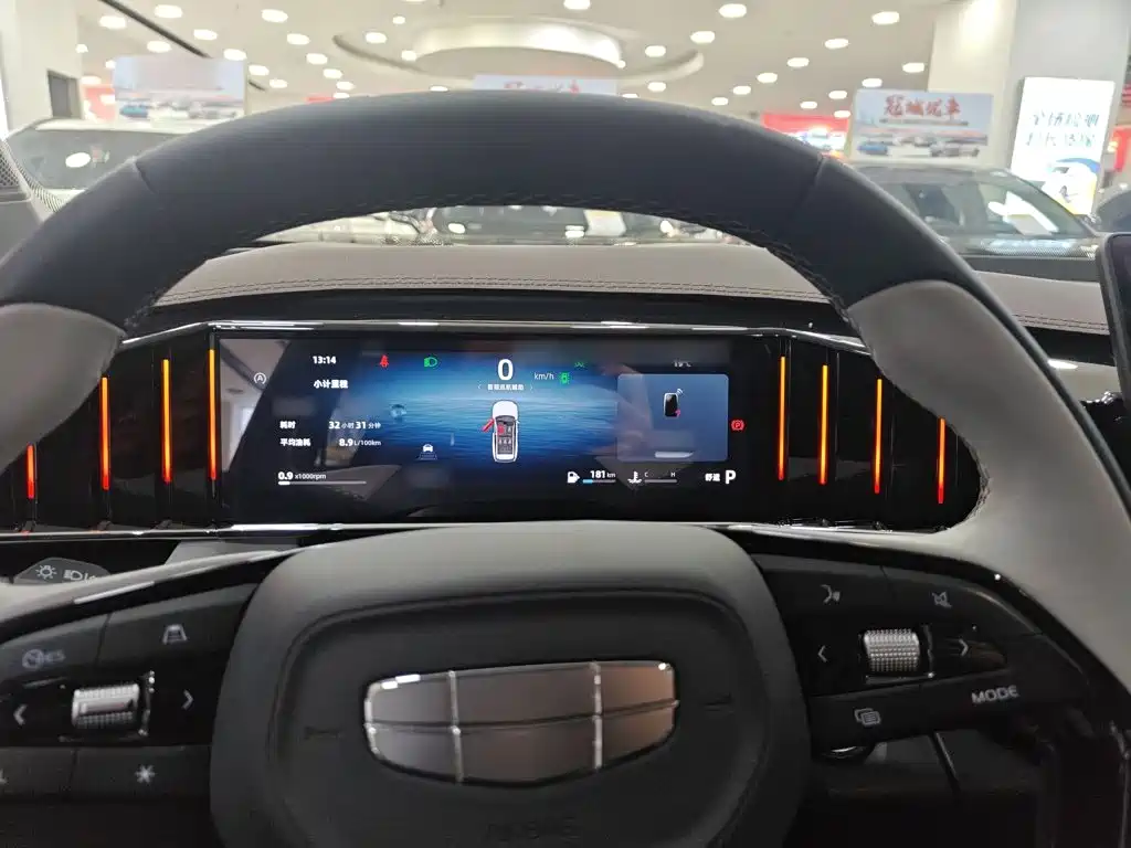 Geely Boyue L — миниатюра 5