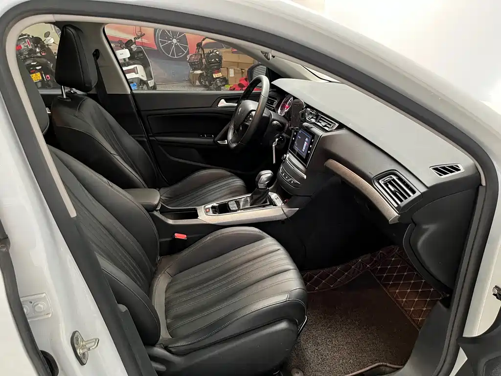 Peugeot 408 — миниатюра 12