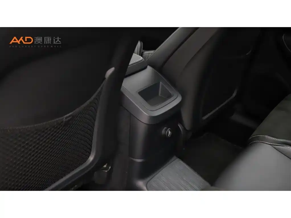 Volvo XC60 PHEV — миниатюра 9