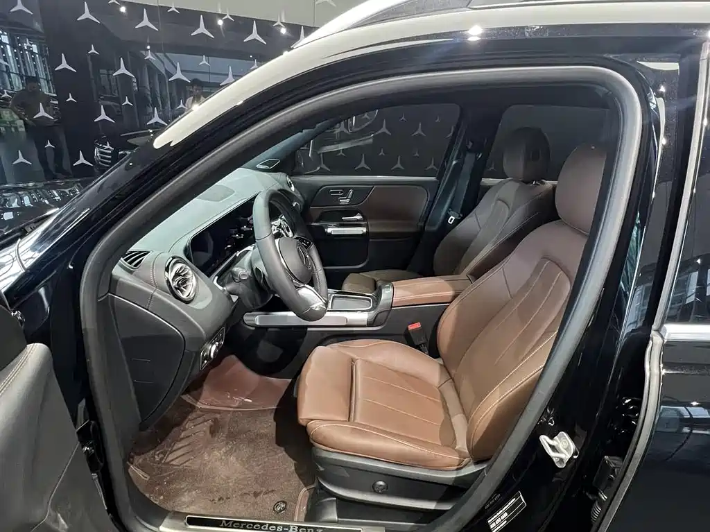 Mercedes-Benz GLB 2026 GLB 220