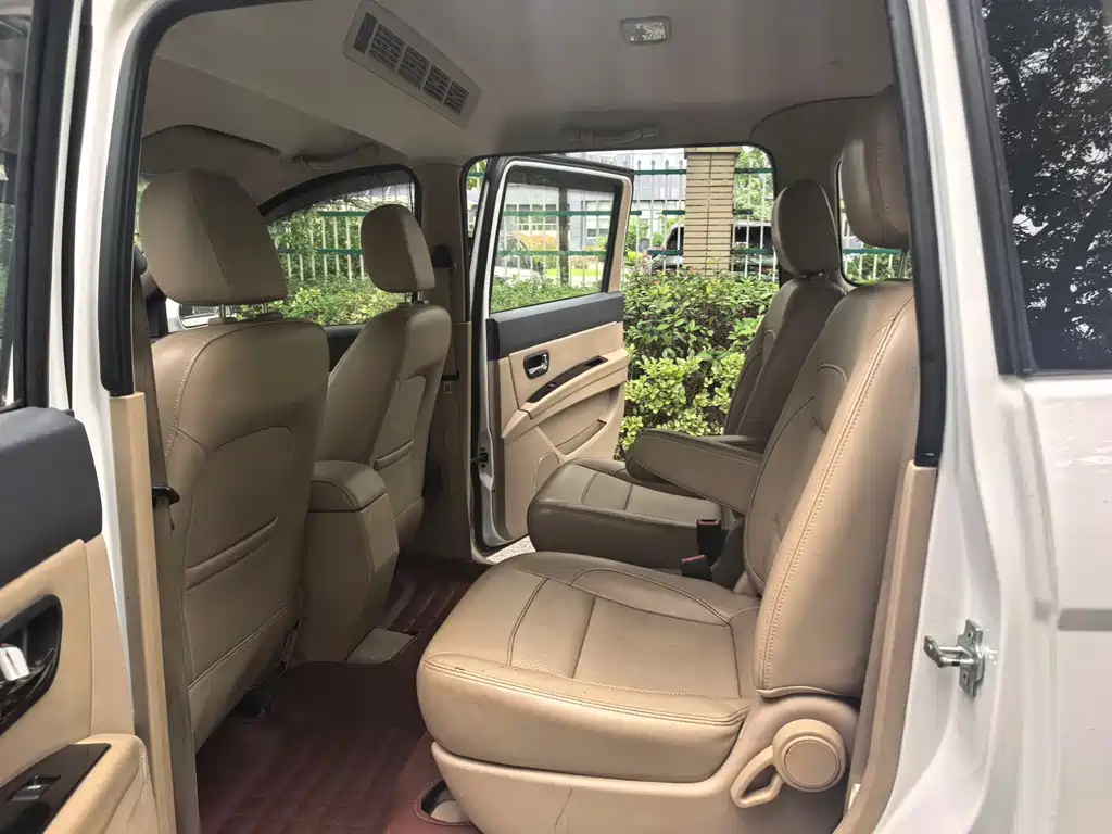 Wuling Hongguang — миниатюра 9