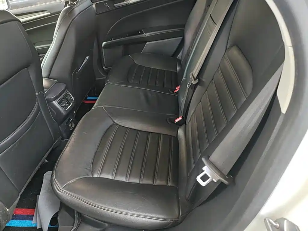 Ford Mondeo — миниатюра 17