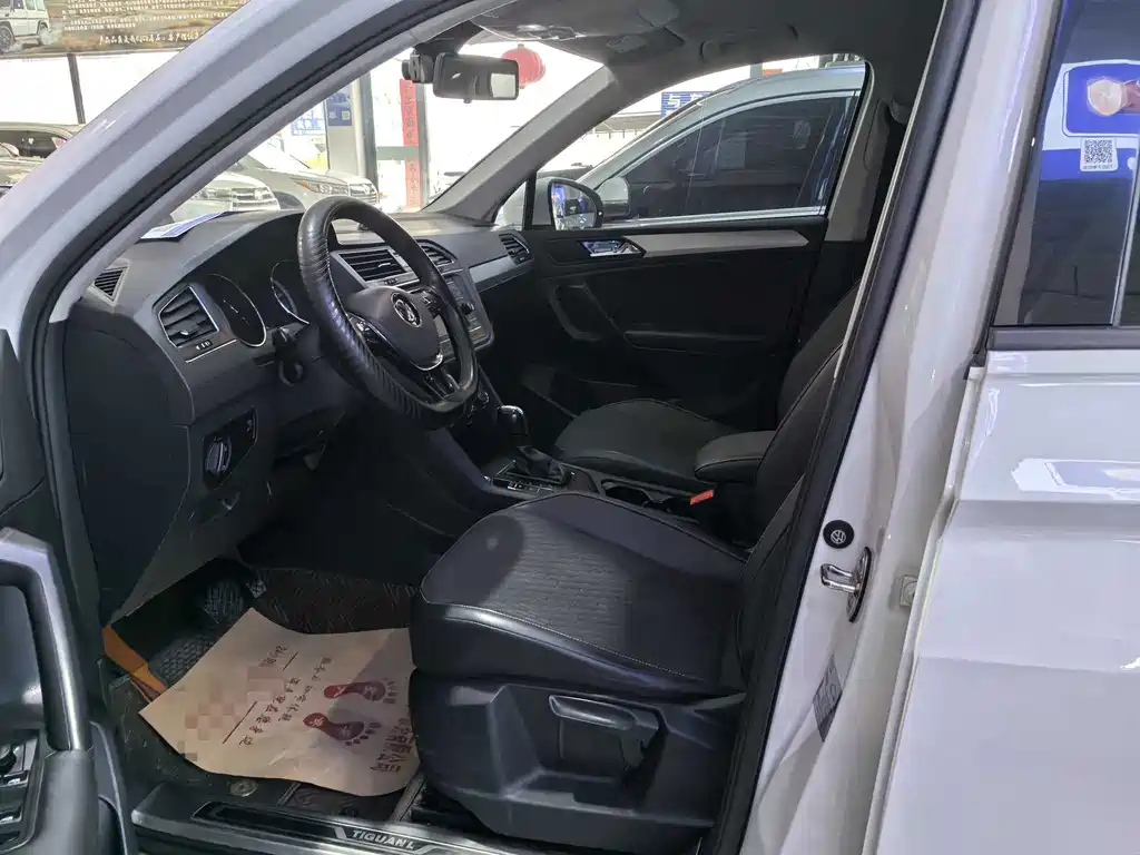 Volkswagen Tiguan L — миниатюра 7