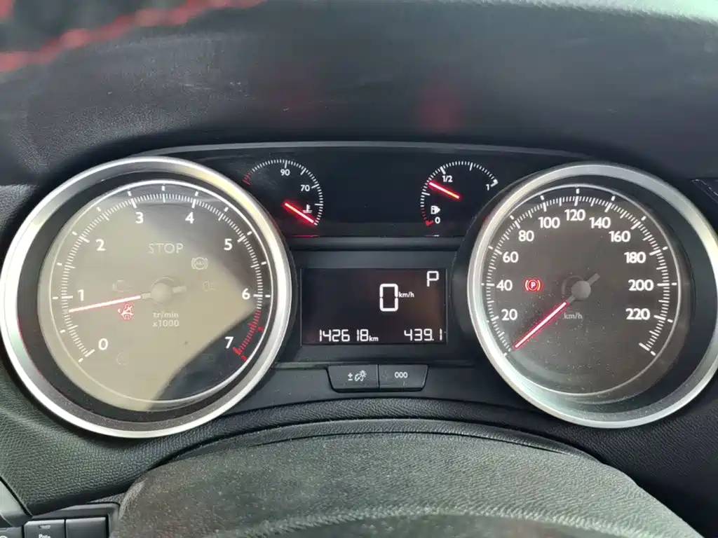 Peugeot 408 — миниатюра 12