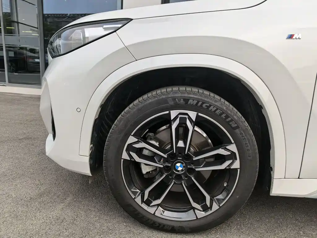 BMW X1 2024 sDrive25Li M Sport