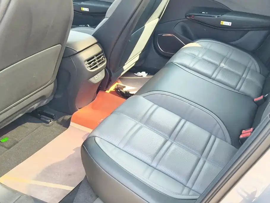Hongqi Hongqi EH7 — миниатюра 11