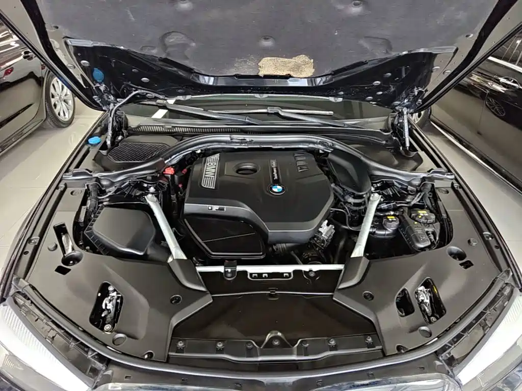 BMW 5 Series — миниатюра 20