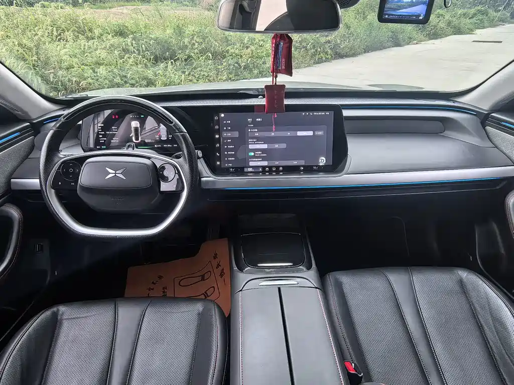 XPeng P7 — миниатюра 9