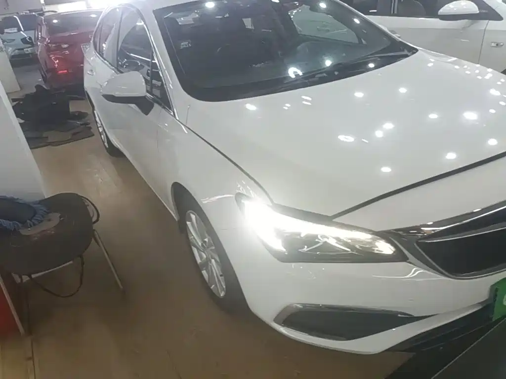 Buick Verano — миниатюра 4